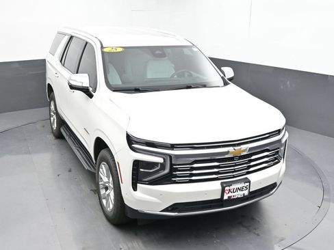 Used 2025 Chevrolet Tahoe Premier AWD/4WD image 43