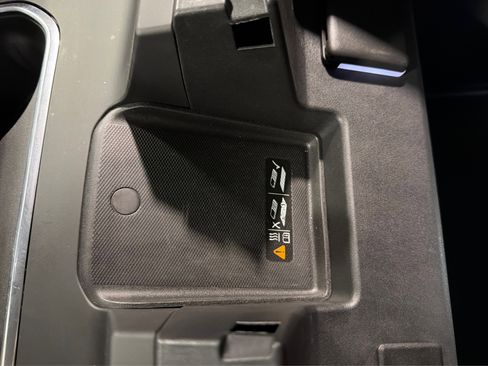 Used 2024 Chevrolet Silverado 2500 LT w/ All Star Edition image 35