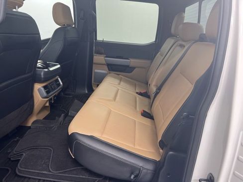 Used 2022 Ford F150 Lariat w/ Equipment Group 502A High image 10