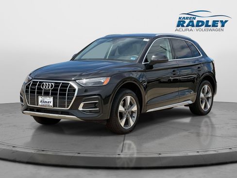 Used 2023 Audi Q5 2.0T Premium Plus w/ Premium Plus Package AWD/4WD image 5