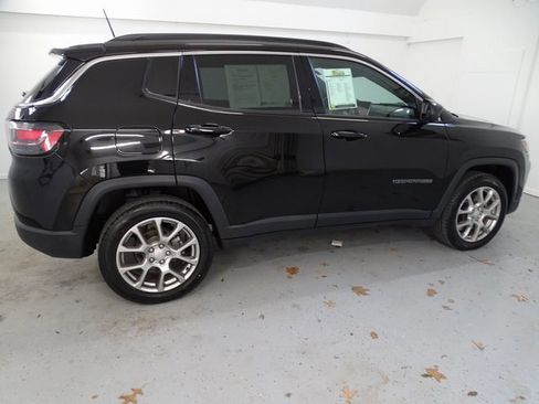 Certified 2024 Jeep Compass Latitude w/ Sun and Sound Group image 25