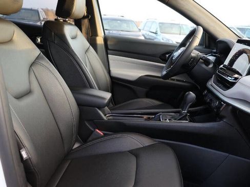 Used 2025 Jeep Compass Limited image 15