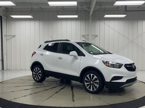 Used 2022 Buick Encore Preferred w/ Safety Package image 2