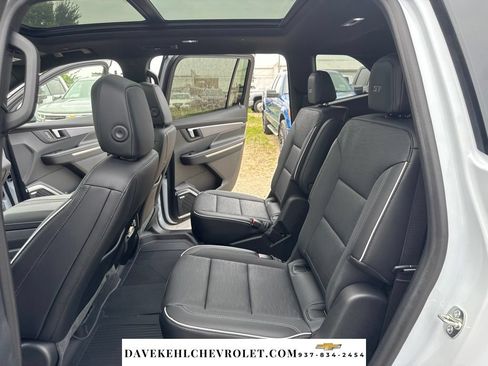 Used 2026 Buick Enclave Sport Touring w/ Power Package AWD/4WD image 25