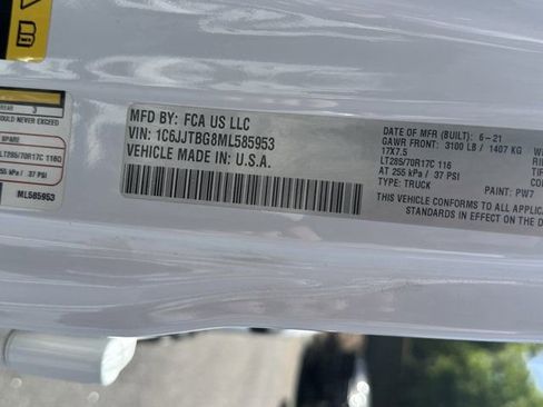 Used 2021 Jeep Gladiator Rubicon AWD/4WD image 38