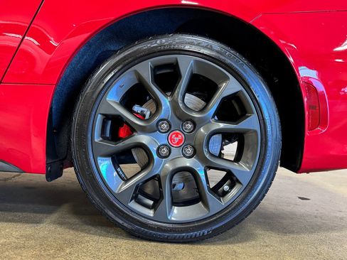 Used 2017 FIAT 124 Spider Abarth image 33