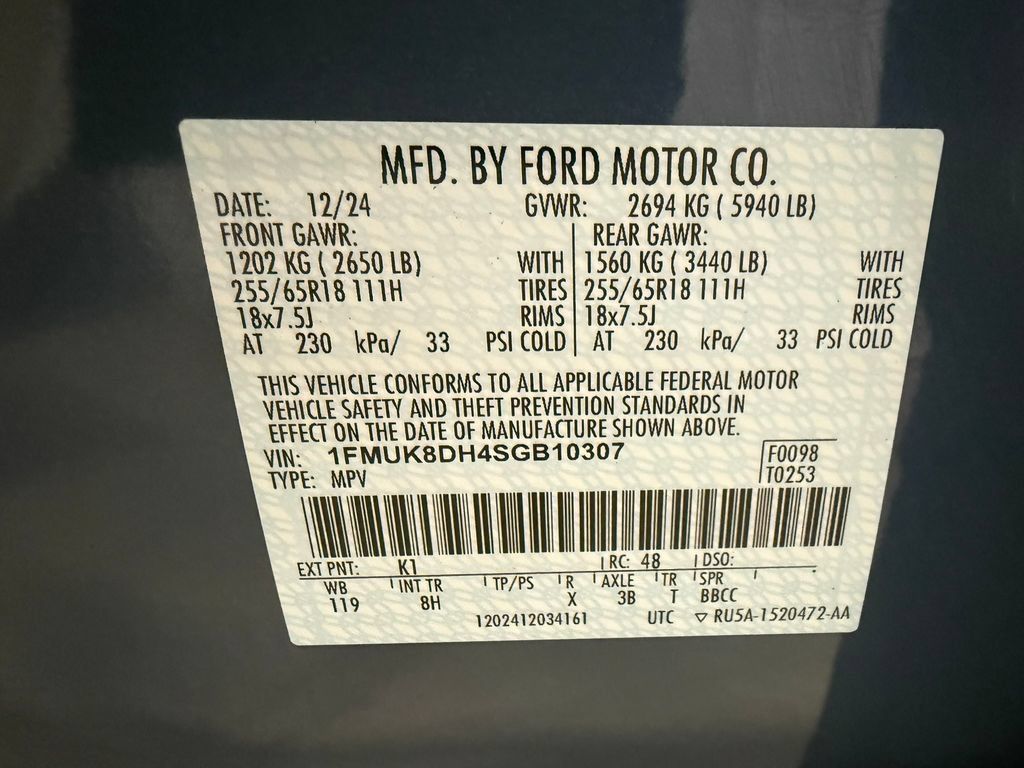 Used 2025 Ford Explorer Active AWD/4WD image 38