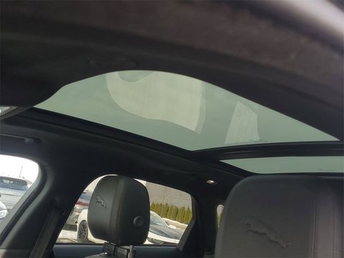 Used 2021 Jaguar F-PACE S image 10