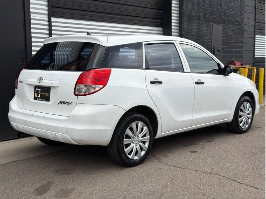 Used 2004 Toyota Matrix w/ PWR Pkg FWD image 3