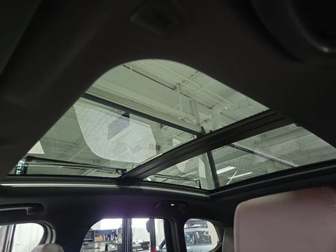 Used 2025 BMW X1 xDrive28i w/ Technology Package AWD/4WD image 30