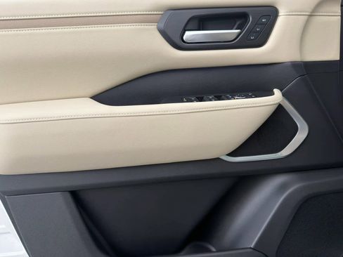 New 2026 Nissan Armada Platinum image 23