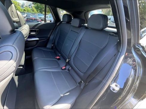 Used 2026 Mercedes-Benz GLC 300 4MATIC image 17