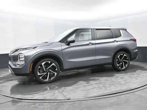 Used 2024 Mitsubishi Outlander FWD image 5