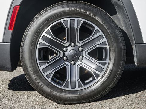 Used 2022 Jeep Wagoneer Series III image 19