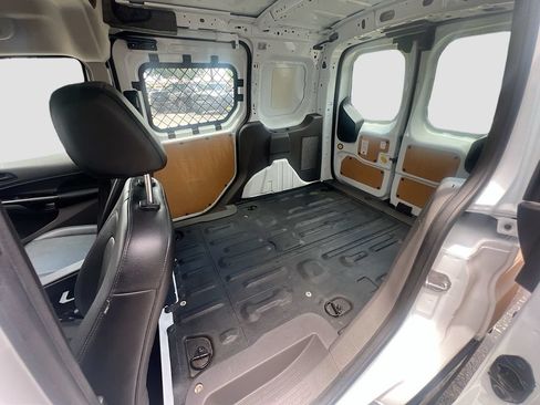 Used 2023 Ford Transit Connect XL FWD image 23