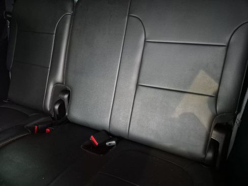 Used 2019 Chevrolet Traverse Premier w/ Redline Edition FWD image 13