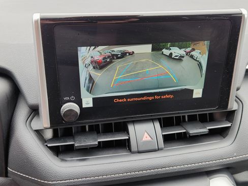 Certified 2025 Toyota RAV4 XLE AWD/4WD image 17