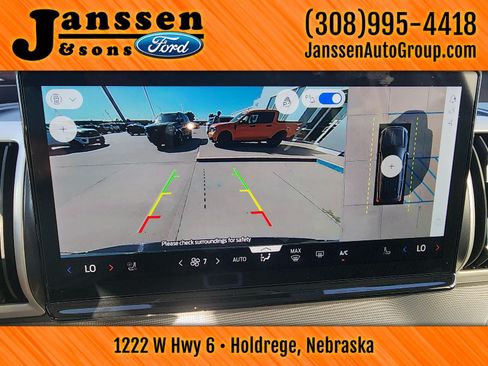 Used 2025 Ford Expedition Active AWD/4WD image 29