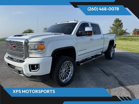 Used 2019 GMC Sierra 2500 Denali w/ Duramax Plus Package AWD/4WD image 1