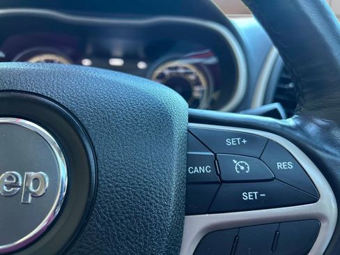 Used 2016 Jeep Cherokee Limited AWD/4WD image 26
