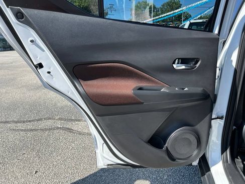 Used 2023 Nissan Kicks SR FWD image 37