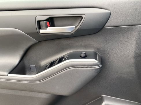 Certified 2025 Toyota Highlander XSE image 20