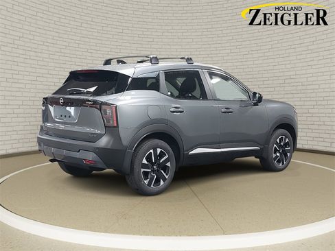 New 2026 Nissan Kicks SV image 5