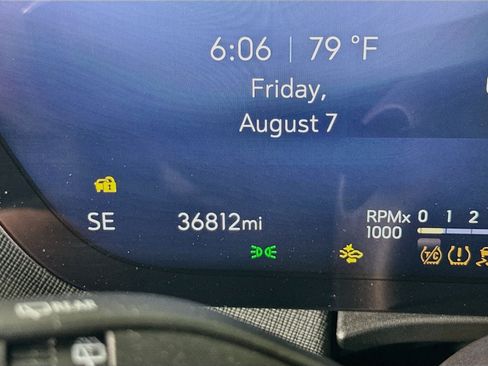 Used 2025 Buick Enclave Preferred FWD image 19