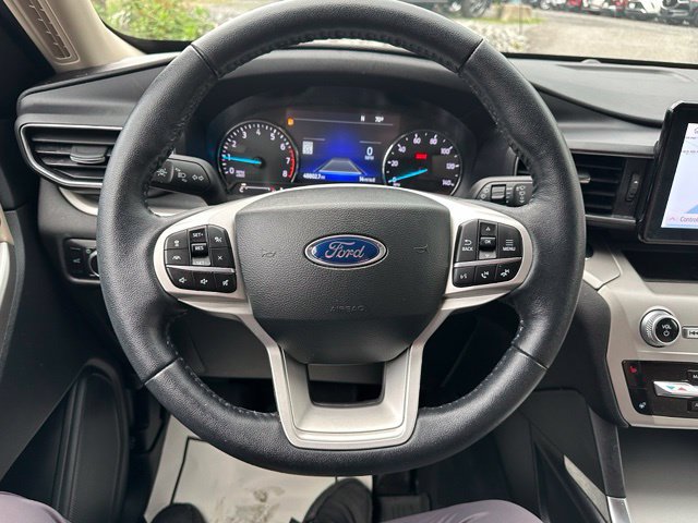 Used 2022 Ford Explorer XLT w/ Equipment Group 202A AWD/4WD image 29