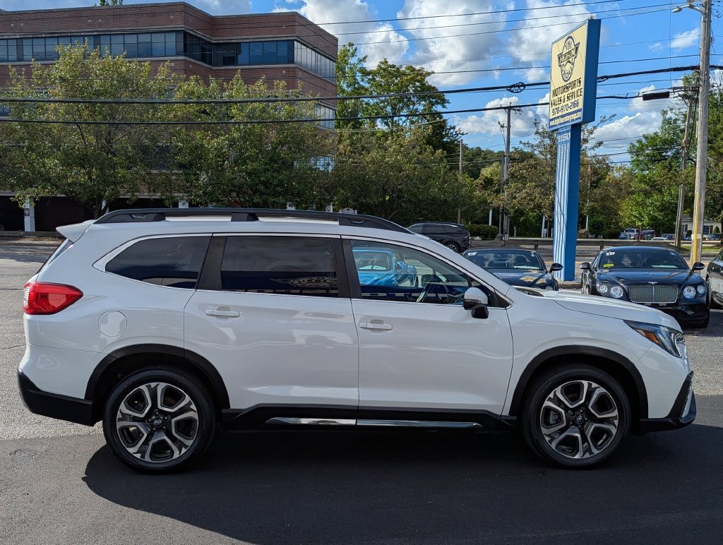 Used 2023 Subaru Ascent Limited AWD/4WD image 6