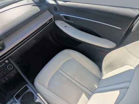 Used 2025 Hyundai Sonata SEL FWD image 16