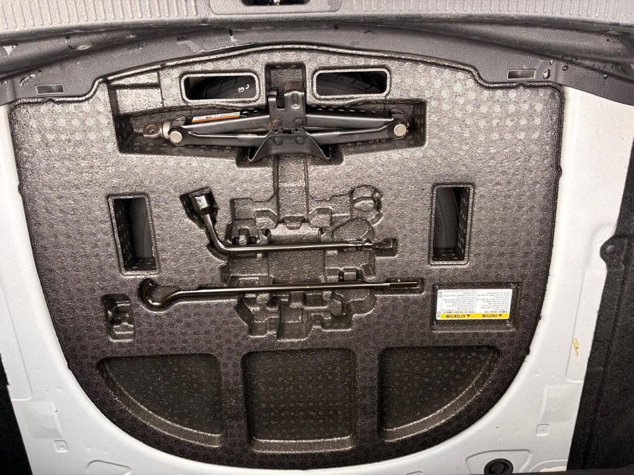 Used 2018 Toyota Camry LE FWD image 22