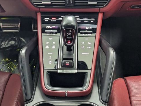 Used 2021 Porsche Cayenne S image 13