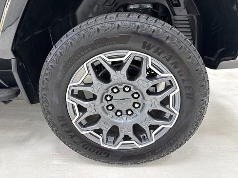 New 2025 GMC Hummer EV 3X image 7