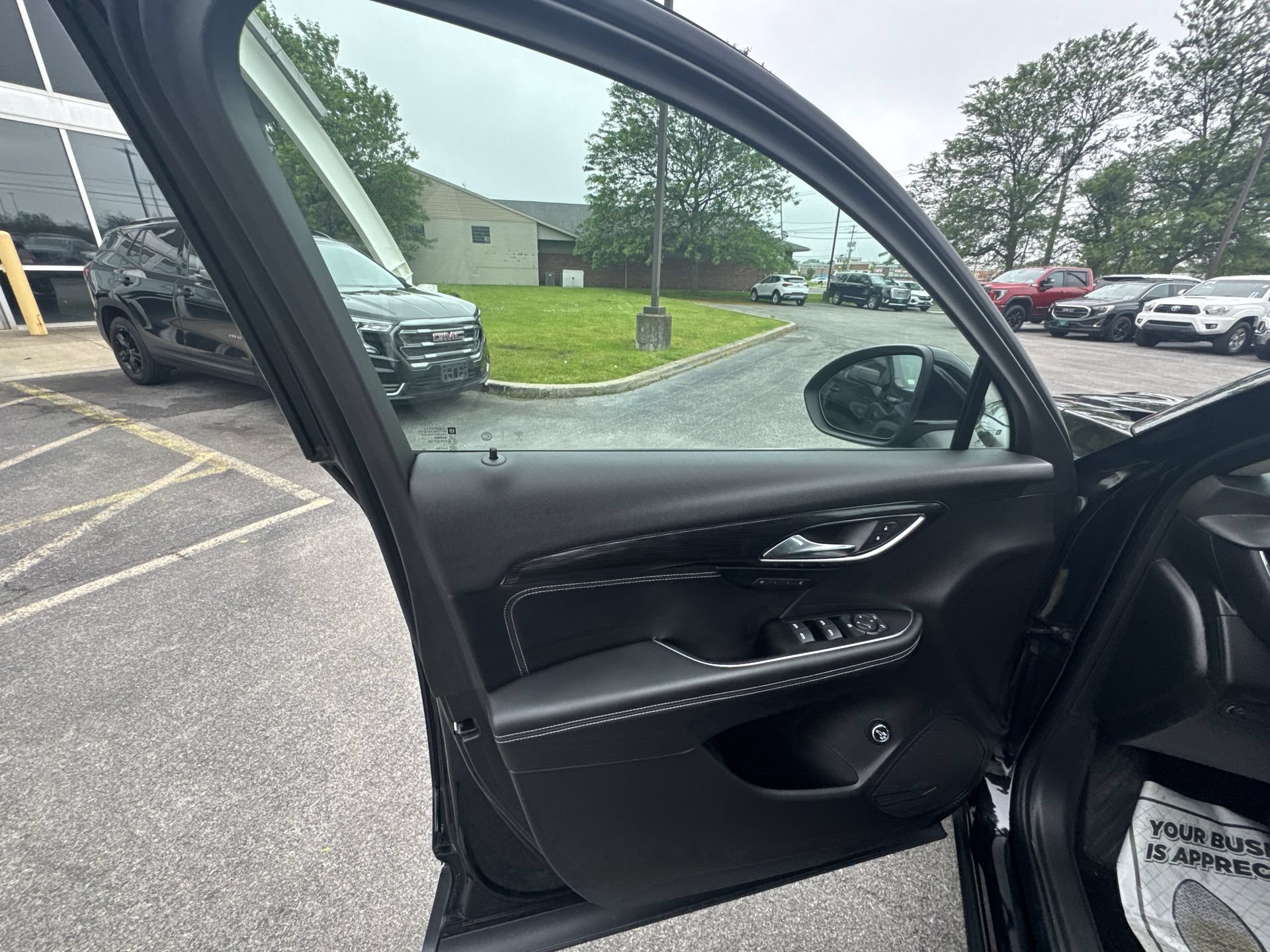 Certified 2023 Buick Envision Essence FWD image 22