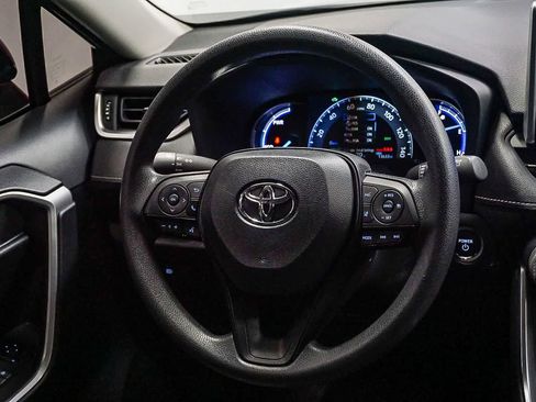 Used 2025 Toyota RAV4 XLE image 16