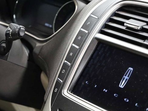 Used 2016 Lincoln MKX Reserve w/ Climate Package image 19