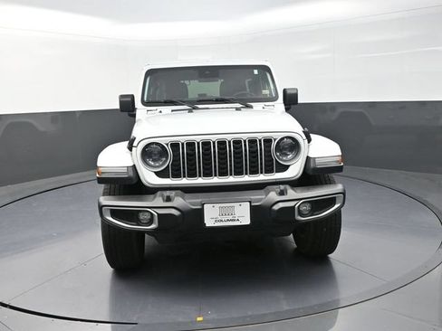 Used 2024 Jeep Wrangler Unlimited Sahara AWD/4WD image 4