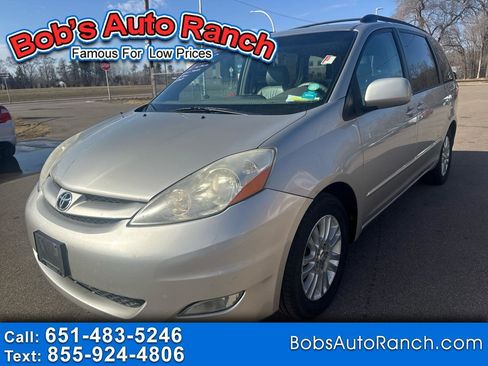 Used 2007 Toyota Sienna XLE Limited image 1