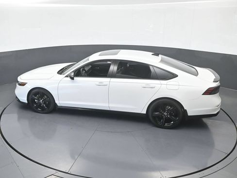 Used 2025 Honda Accord Sport image 48