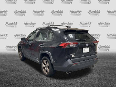 Used 2020 Toyota RAV4 XLE AWD/4WD image 8