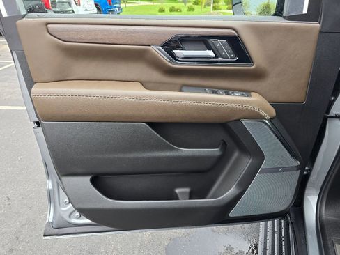 New 2026 GMC Yukon Denali Ultimate AWD/4WD image 12