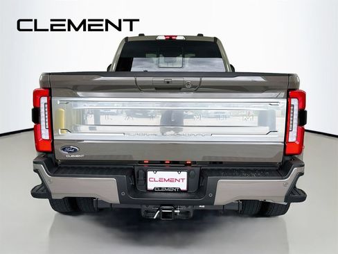 Used 2026 Ford F450 Platinum w/ Platinum Plus Package AWD/4WD image 8