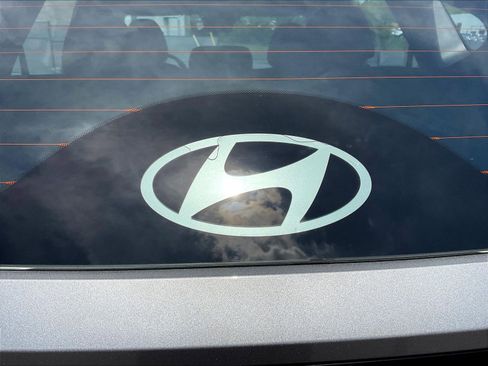 Used 2025 Hyundai Tucson SE FWD image 24