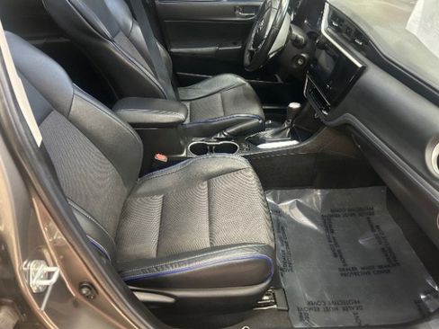 Used 2019 Toyota Corolla SE image 12