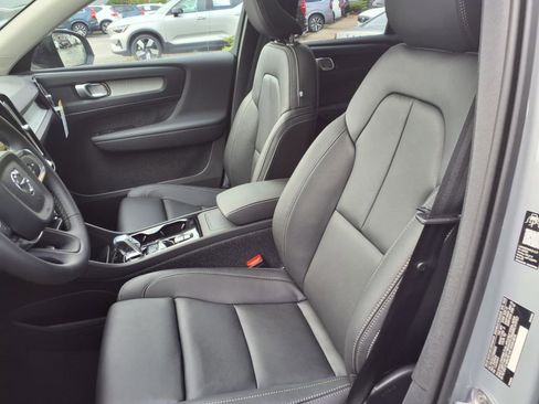 New 2026 Volvo XC40 B5 Plus w/ Protection Package Premier image 17