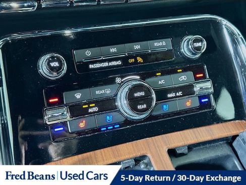 Used 2023 Lincoln Navigator L Reserve AWD/4WD image 18