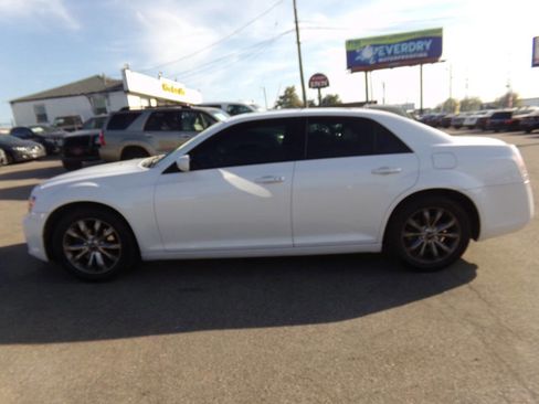 Used 2014 Chrysler 300 S image 50