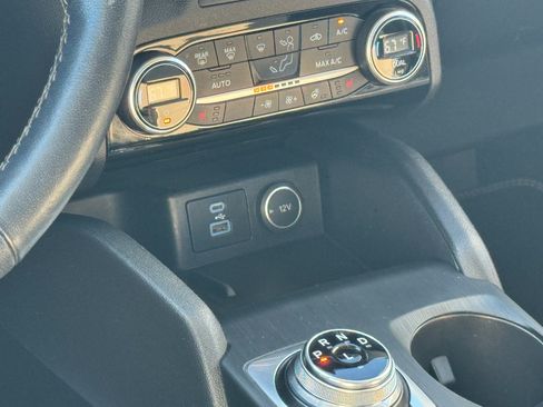 Used 2021 Ford Escape Titanium w/ Titanium Elite Package AWD/4WD image 31