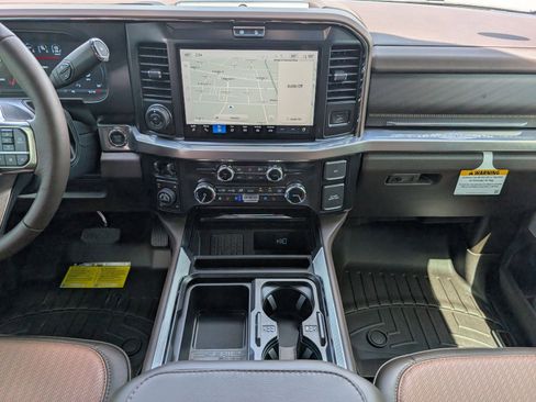 New 2026 Ford F250 4x4 Crew Cab Super Duty image 7